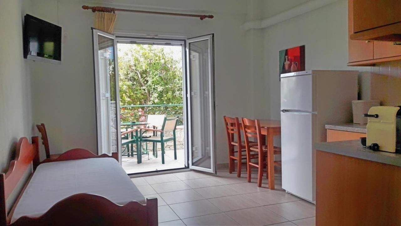 Vasiliki Apartments Stoúpa Extérieur photo