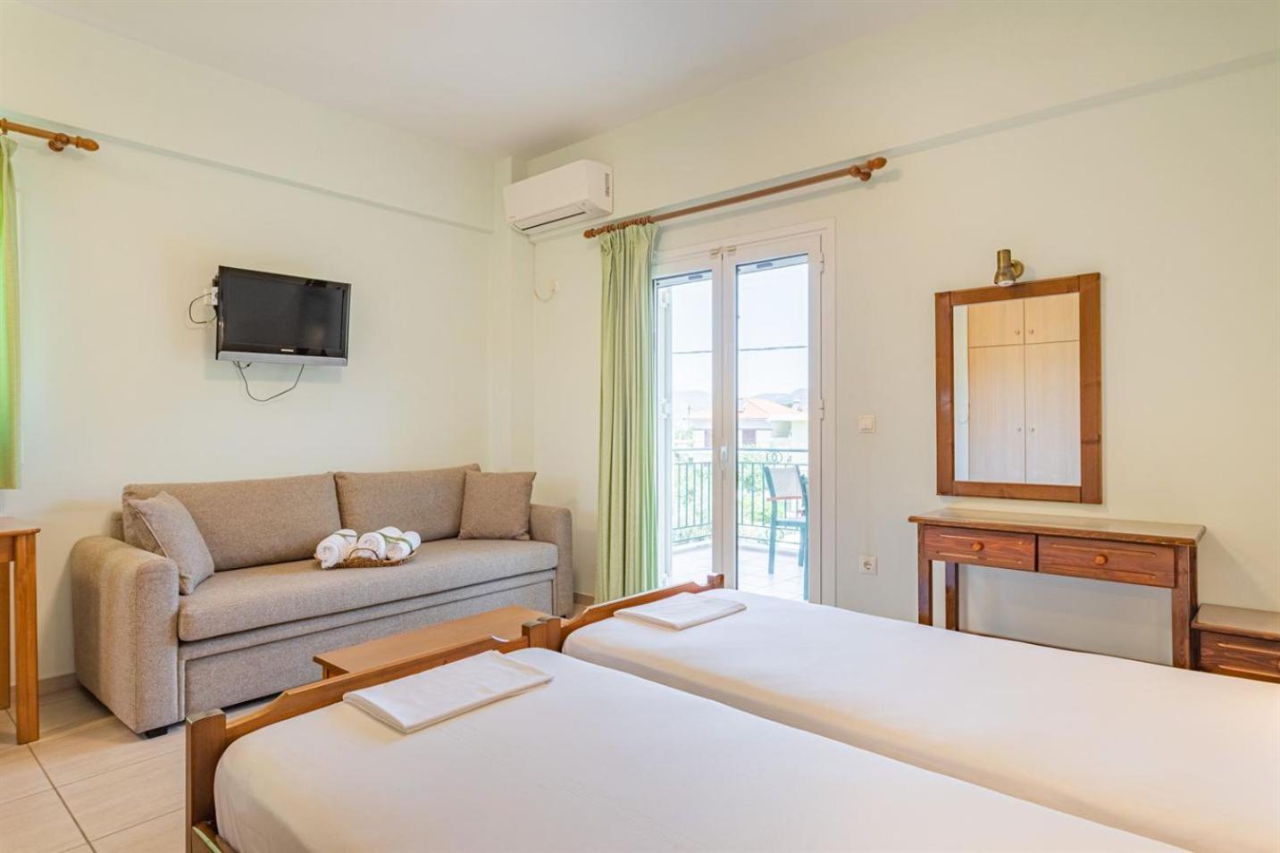 Vasiliki Apartments Stoúpa Extérieur photo