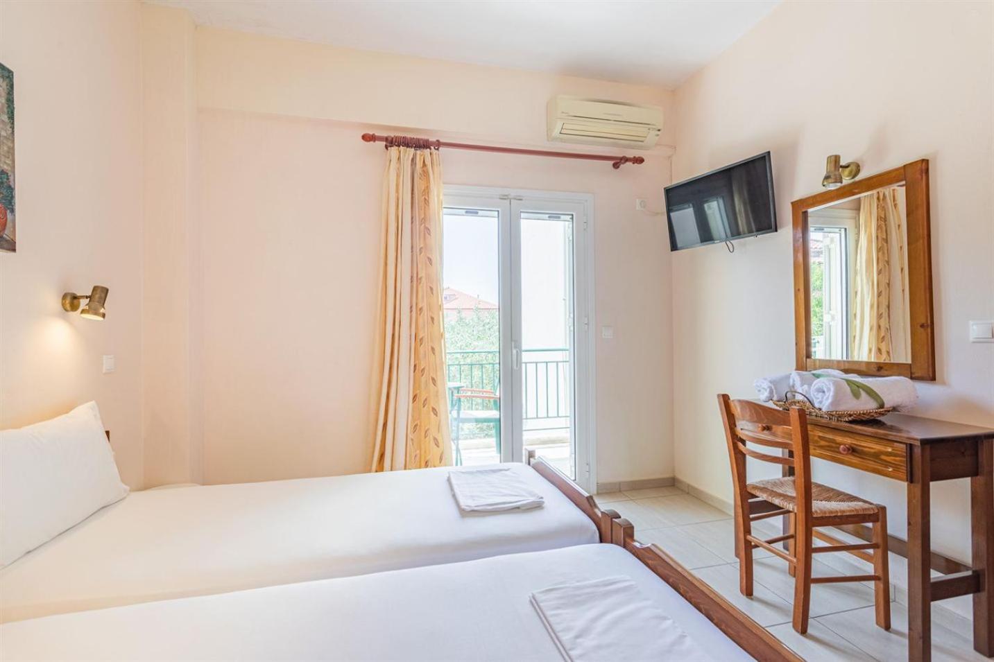 Vasiliki Apartments Stoúpa Extérieur photo
