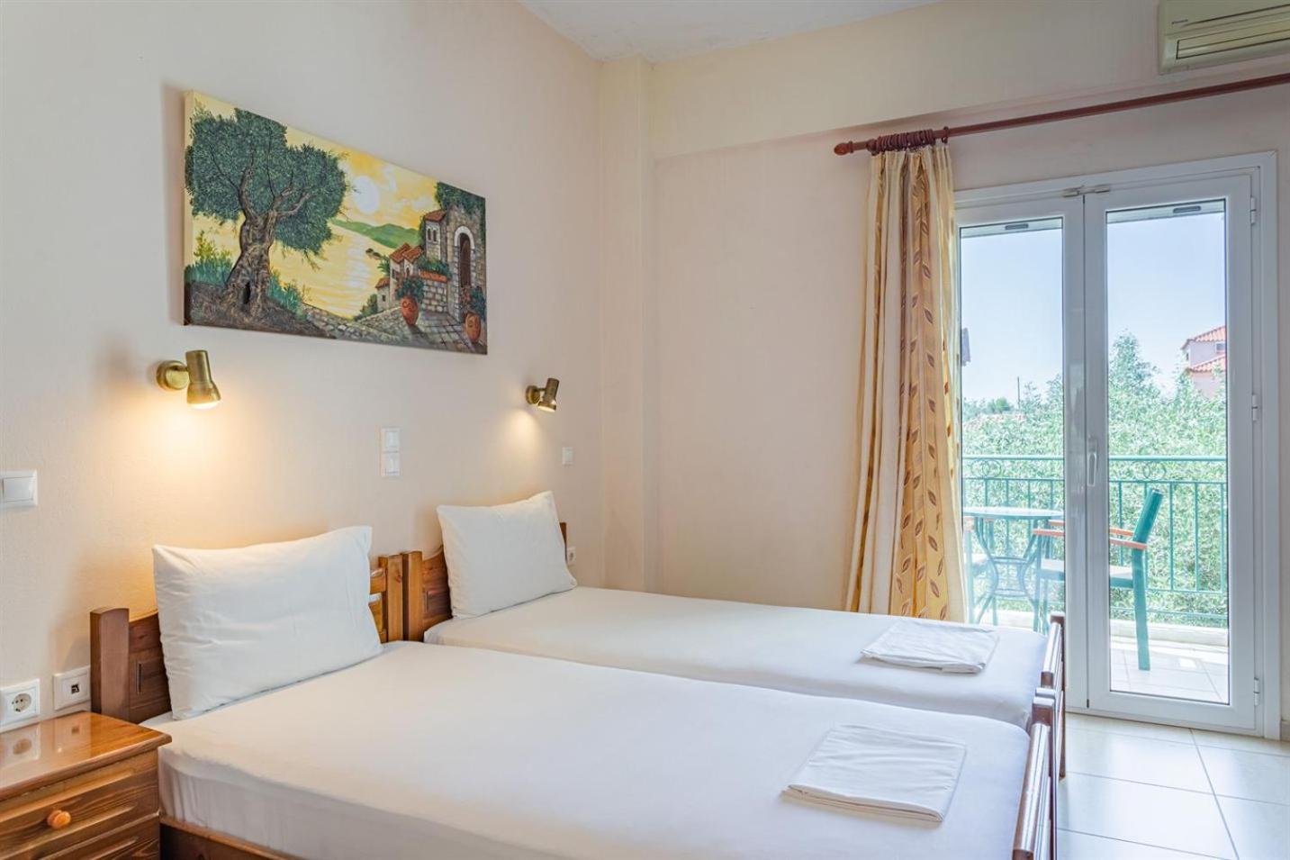 Vasiliki Apartments Stoúpa Extérieur photo