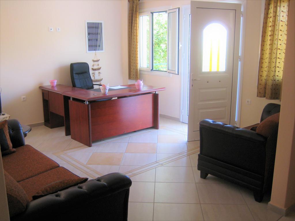 Vasiliki Apartments Stoúpa Extérieur photo